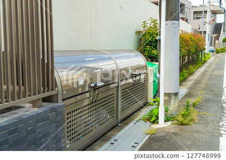 Trash Area 127748999