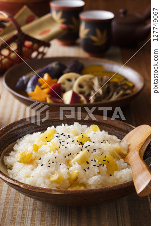 Chestnut rice with red beans Chestnut rice with red beans 127749067