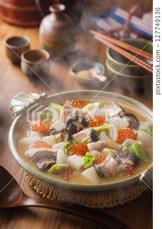 Ishikari pot 127749130