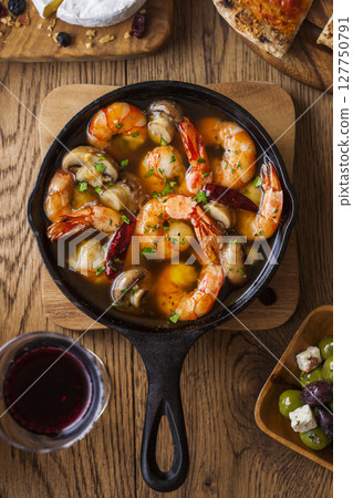 Ahijo的蝦和蘑菇 127750791