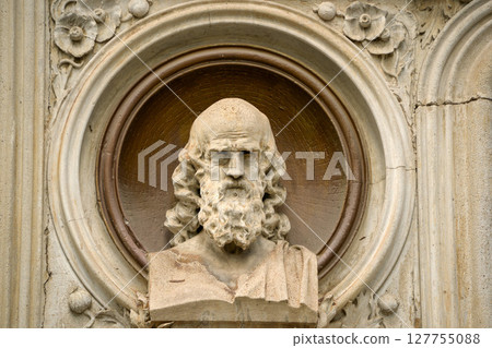 Galen galeno sculpture of famous ancient doctor Galen galeno sculpture of famous ancient doctor 127755088