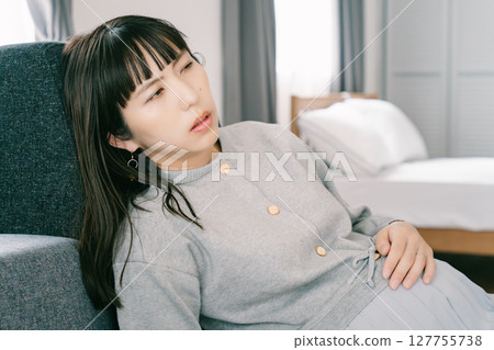 孕婦感覺腹脹不適 孕婦感覺腹脹不適 127755738