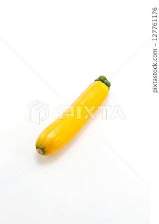 鮮黃色西葫蘆 127761176