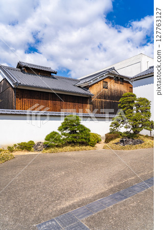 位於灘五鄉西宮鄉的酒造廠辰馬本家，是由白鹿紀念酒造館經營的以酒為主題的博物館。 127763127