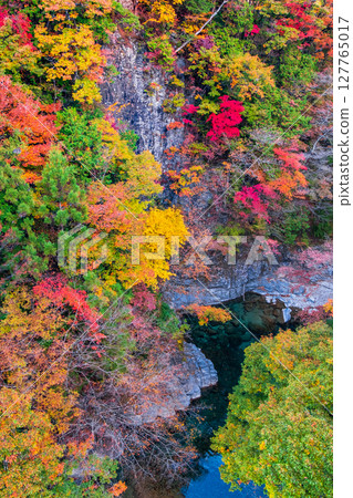 土chi峽（秋天） 127765017