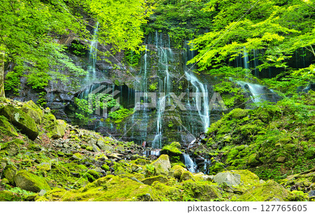 Soren Falls flowing into Sukkansawa in Nasushiobara City, Tochigi Prefecture 127765605