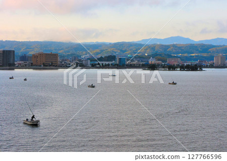 Lake Shinji Fisheries early morning 127766596