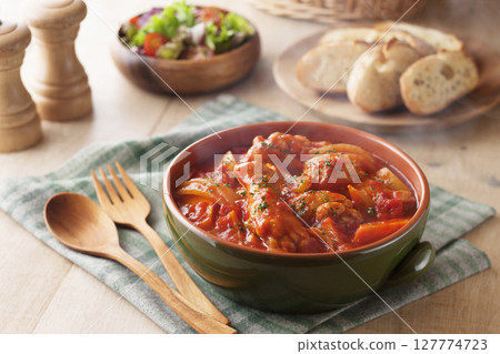 番茄醬燉雞翅 127774723