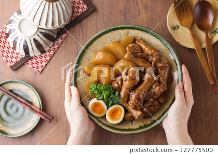 燉雞翅和蘿蔔 127775500