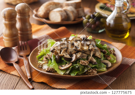蘑菇沙拉 127775675