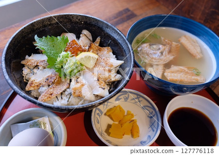 日本海的海鮮:野狗黑蓋飯 日本海的海鮮:野狗黑蓋飯 127776118
