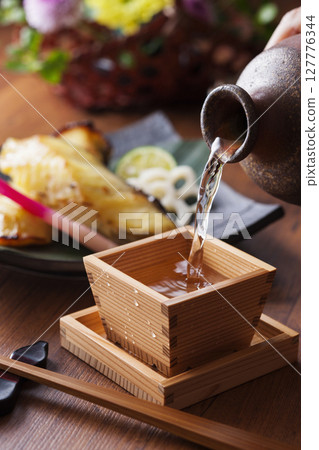 Sake and gindara saikyoyaki 127776344