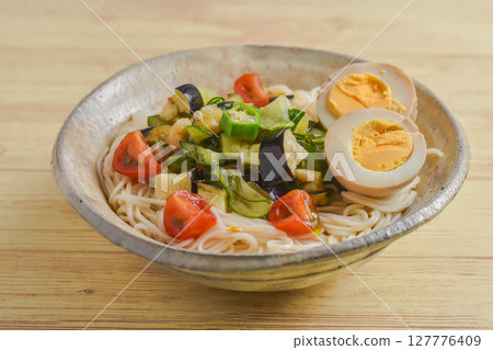 Taste of summer: Summer vegetable somen 127776409