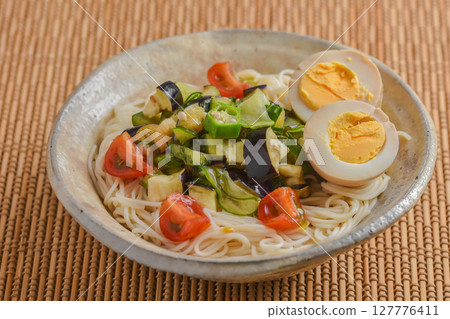 夏日美味：夏季蔬菜素麵 127776411