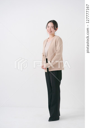 Female portrait of a suit in her twenties 127777167