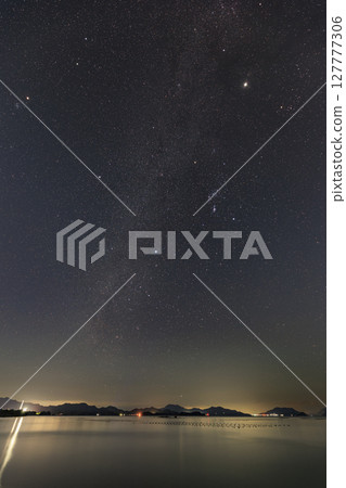 瀨戶內秋季星空:獵戶座與冬季銀河 瀨戶內秋季星空:獵戶座與冬季銀河 127777306
