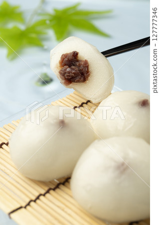 Fresh Kudzu Manju Fresh Water Manju Fresh Kudzu Manju Fresh Water Manju 127777346