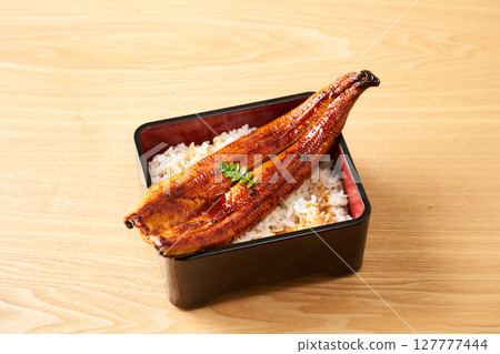 烤鰻魚飯 127777444