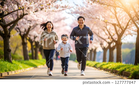 Illustration of a Japanese family running with their children 127777847