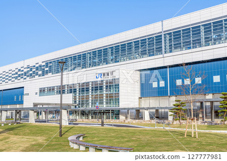 福井縣敦賀市晴天的JR敦賀站(東口) 福井縣敦賀市晴天的JR敦賀站(東口) 127777981