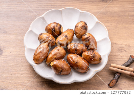 Deep-fried sweet potato Deep-fried sweet potato 127777982