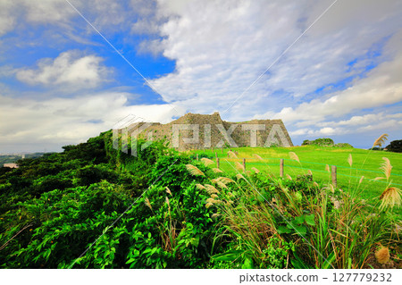 [Okinawa Prefecture] Nakagusuku Castle Ruins (Third Bailey) on a clear day 127779232