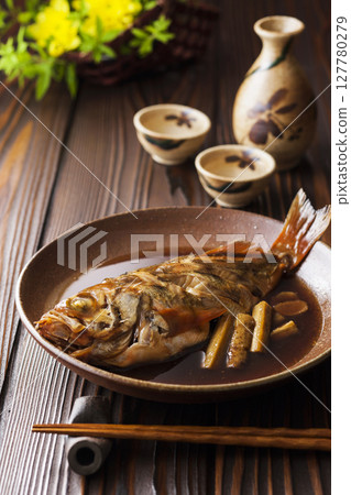 Boiled rockfish and sake 127780279