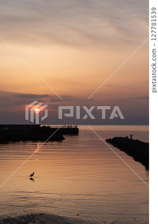 Himi City, Toyama Prefecture, sunrise Himi City, Toyama Prefecture, sunrise 127781539