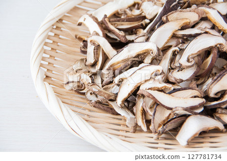 乾香菇片 127781734