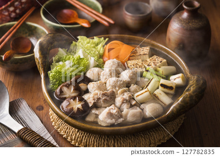 雞肉餃子鍋 127782835