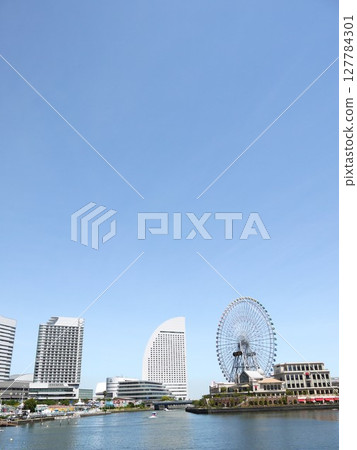 Minato Mirai風景 127784301