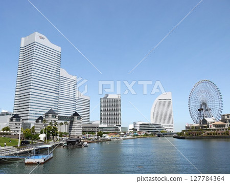 Landscape of Minato Mirai Landscape of Minato Mirai 127784364