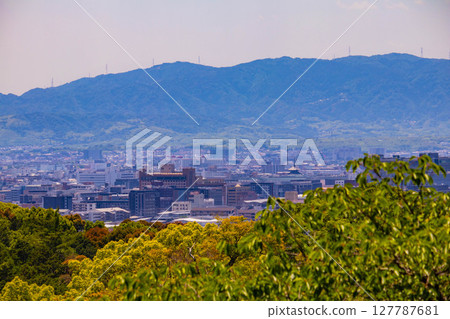 [Kyoto scenery] A beautiful distant view of Kiyomizu-dera Temple and Kyoto city 127787681