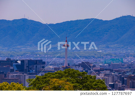 [京都風景] 遠處清水寺和京都市的美景 127787697