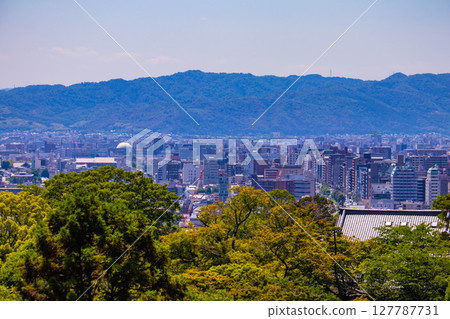 [Kyoto scenery] A beautiful distant view of Kiyomizu-dera Temple and Kyoto city 127787731