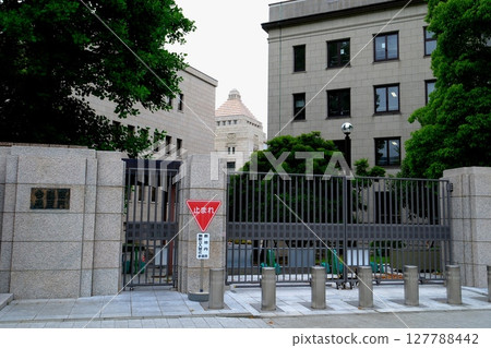 The National Diet Building: The Political Center 127788442