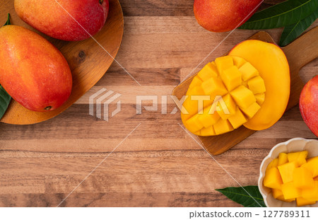 芒果 陽光 水果 台灣 Taiwan fruit mango マンゴー 127789311
