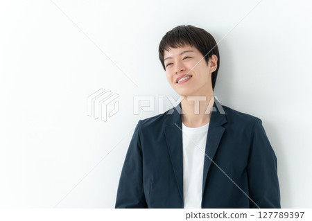 辦公室休閒肖像 127789397