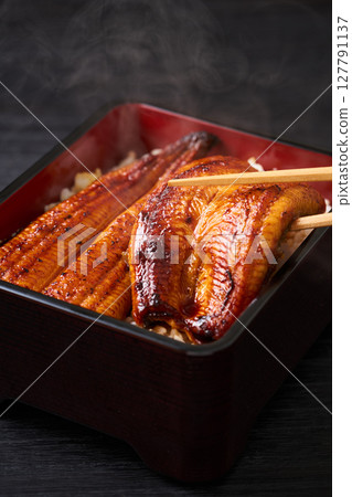 Hot eel rice bowl Hot eel rice bowl 127791137