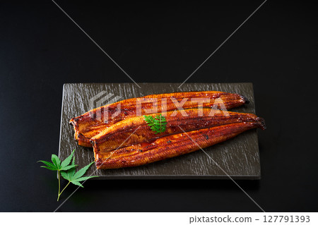 Braised eel 127791393