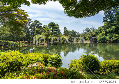 Kenroku-en Garden near Kanazawa Castle in Kanazawa, Japan Kenroku-en Garden near Kanazawa Castle in Kanazawa, Japan 127793084