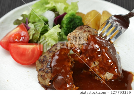 Hamburger steak  127793359