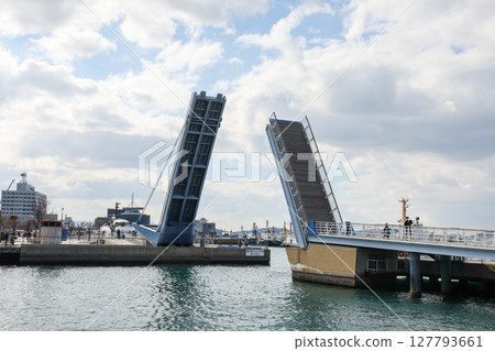 Fukuoka Prefecture, Kitakyushu City, Mojiko Retro, Drawbridge, Blue Wing Moji Fukuoka Prefecture, Kitakyushu City, Mojiko Retro, Drawbridge, Blue Wing Moji 127793661