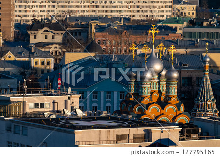 A helicopter pad on the building of the Research Institute of Emergency Pediatric Surgery and Traumatology and Church of St. Gregory of Neocaesarea on Polyanka Street. 127795165