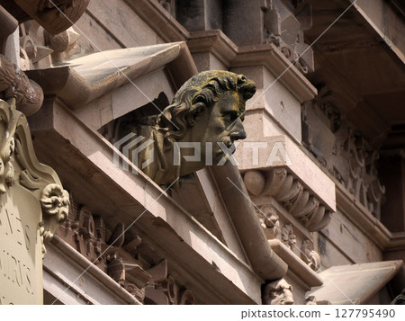 Sculpture in the facade of Ancient Heidelberg medieval castle in Germany Sculpture in the facade of Ancient Heidelberg medieval castle in Germany 127795490