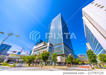 日本東京城市景觀，如田町站前 127797120