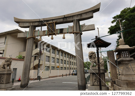 Torii gate of Kumata Shrine, Hirano Ward, Osaka Prefecture 127799362
