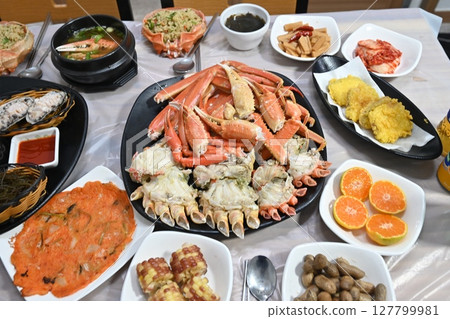 Korean seafood food. Korean steamed kingcrab Korean seafood food. Korean steamed kingcrab 127799981