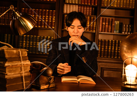 reading, bookcases, bookshelves 127800263