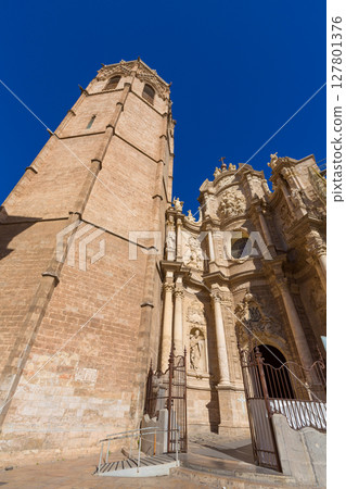 Valencia cathedral and Miguelete in plaza de la Reina 127801376